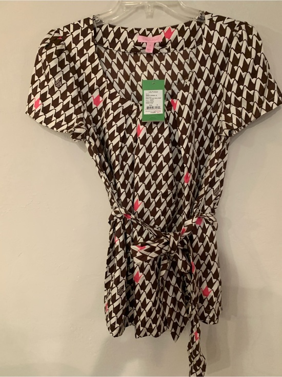 Lilly Pulitzer Tops - Lilly Pulitzer Brown & White Crane Pose Wrap Belt SilkTop with Pink AccentNWT S